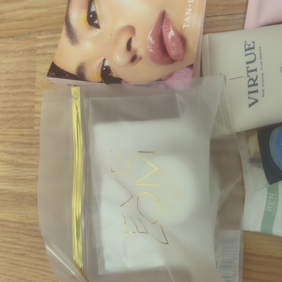 Beauty samples - Picture 2 of 5